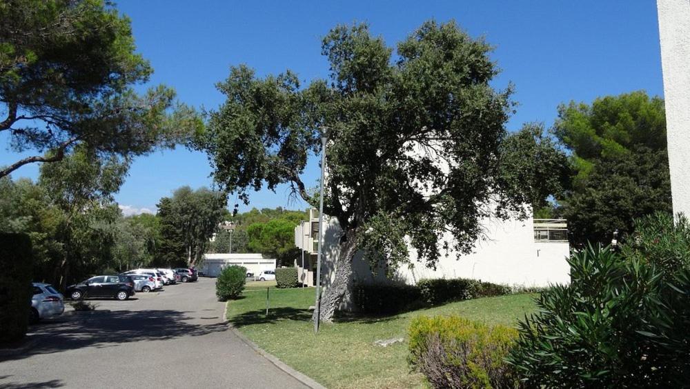 Residence Pierre Et Vacances De La Corniche D'Or Saint-Raphaël Exterior foto